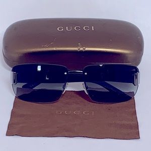 Vintage Authentic Pre-owned Men’s Gucci Sunglasses w Case & Dust Cloth, Black